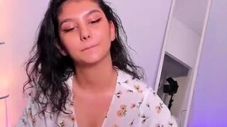 Hot Busty Webcam Babe Masturbate Solo