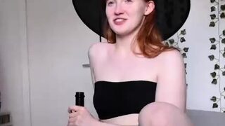 Amateur Close Up Squirting Masturbation