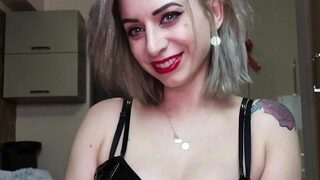 Amateur Webcam Chick Masturbates On Webcam More at