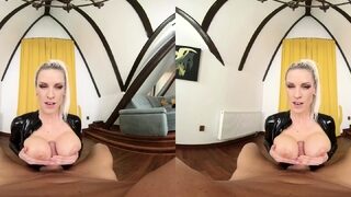 This large amateur cam girl has some very big boobs