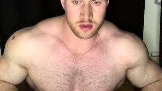Incredible sexy twink with hard big muscles solo jerking fun