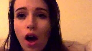 Amateur Close Up Squirting Masturbation