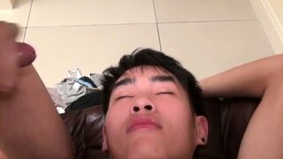 Asian teen cum facialized