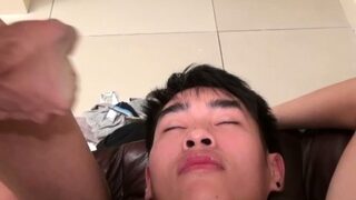 Asian twink cum facial