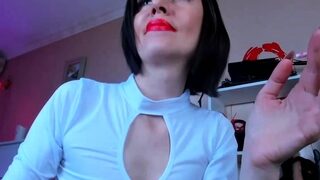 Hot brunette amateur MILF rides hubbys cock