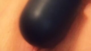 Amateur Close Up Squirting Masturbation
