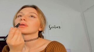 Horny Babe Suck Her Huge Dildo