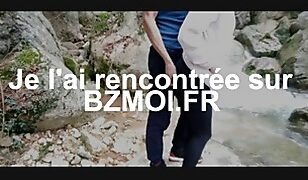 Sexe amateur en exterieur pres de la cascade
