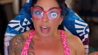 Big boobs milf masturbates with her dildo