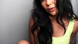 Sloansmoans – Cum On My Tongue