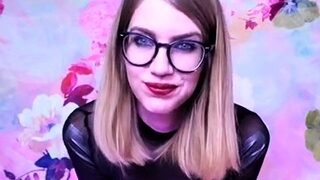 Brunette Solo Webcam Masturbation