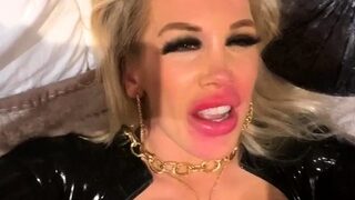 An awesome blond woman with big boobs part1