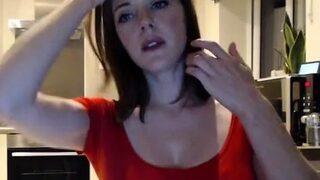 Brunette Solo Webcam Masturbation