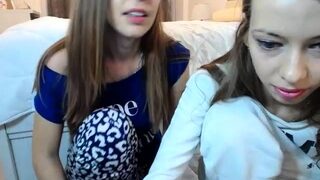 Amateur Webcam Teen Masturbates And Teases