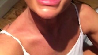 Big boob brunette masturbates on webcam
