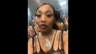 Webcam beauty and her toys have solo sex