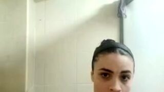 Brunette Solo Webcam Masturbation