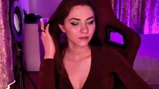 Tattoed Amateur Webcam Girl Hot Dildo Action Masturbation
